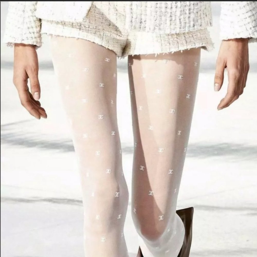 CHANEL BNIB CC LOGO TIGHTS RUNWAY PIECE